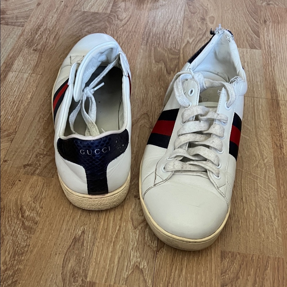 Gucci White Leather Sneakers with Red & Navy Web Stripe